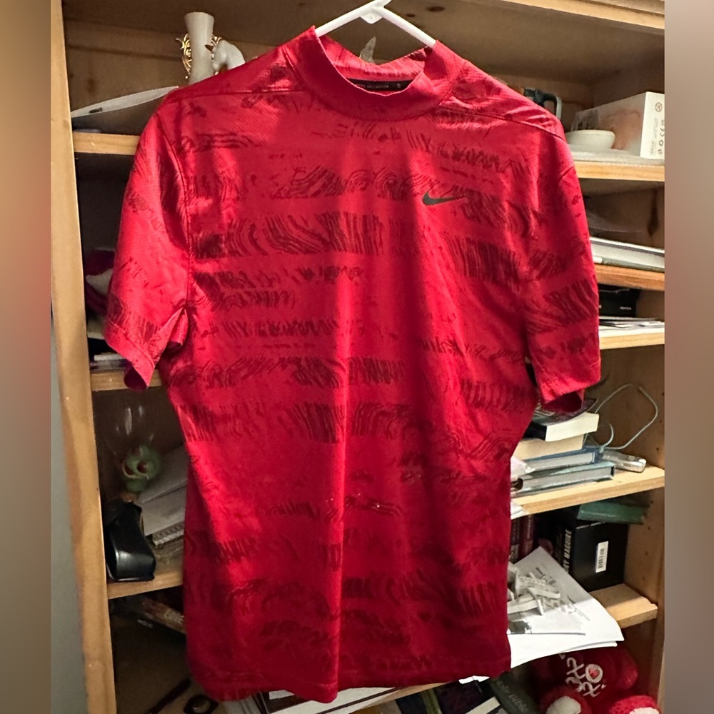 Nike Tiger Woods Golf Patterned Men's Short Sleeve Tee